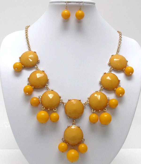 Designer style multi facet cut acrylic bubble necklace earring set