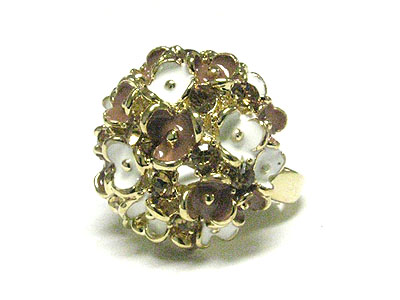 Crystal and enamel metal fashion cluster ring