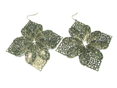 Metal filigree flower earring