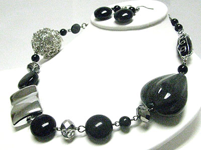 Ceramic beads and metal wrapped ball link necklace earring set