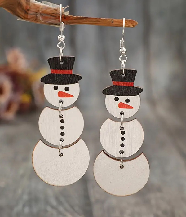 Christmas theme wood snowman earring