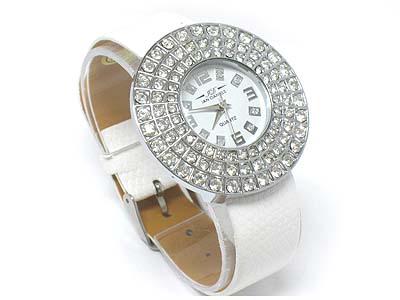 Crystal round face leather band watch