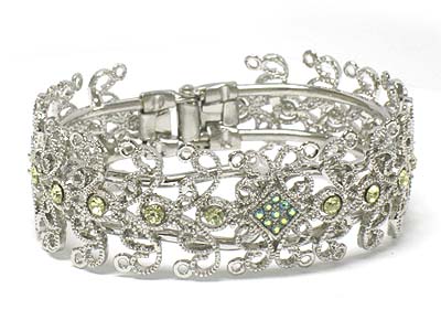 Crystal paved flower pattern hinge bangle