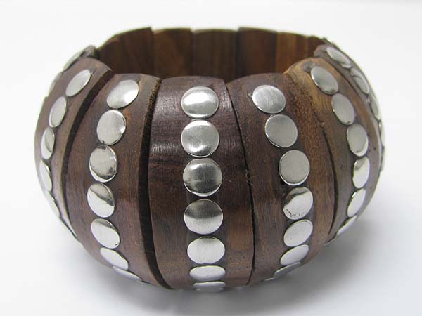 Metal stud wood stretch bracelet