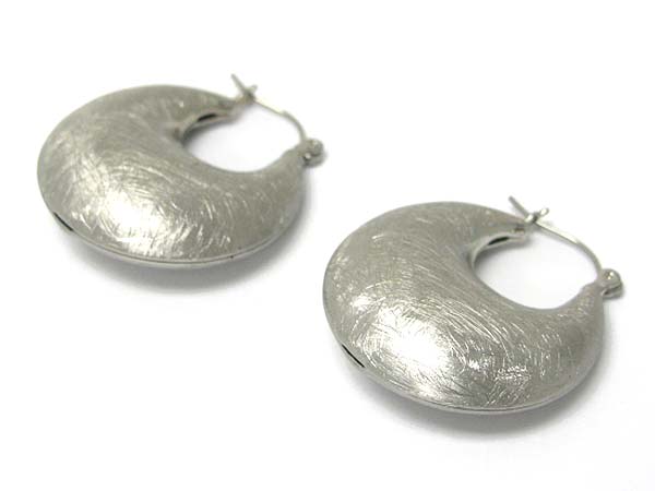 Scratch metalround earring