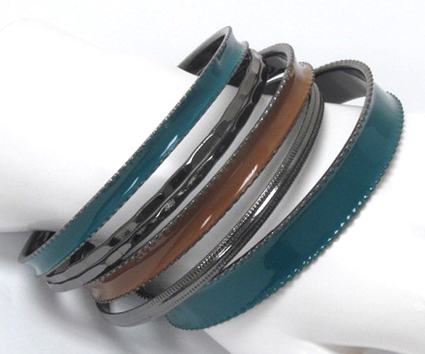 5 row mixed metal bangle set