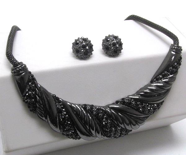 Crystal stud swirl pattern metal arc bib necklace earring set