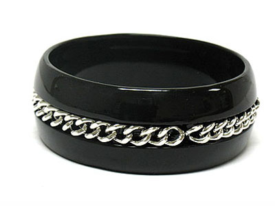 Metal chain centered acryl bangle