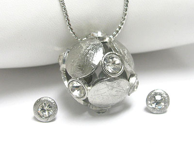 Crystal and scratch metal ball pendant necklace earring set