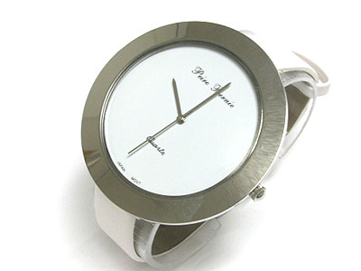 Large metal round face leather band watch