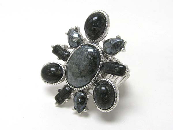 Natural stone flower stretch ring