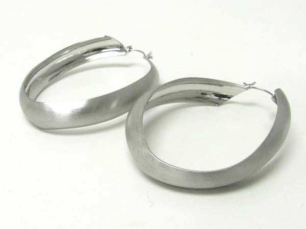 Natural wave metal hoop earring - hoops