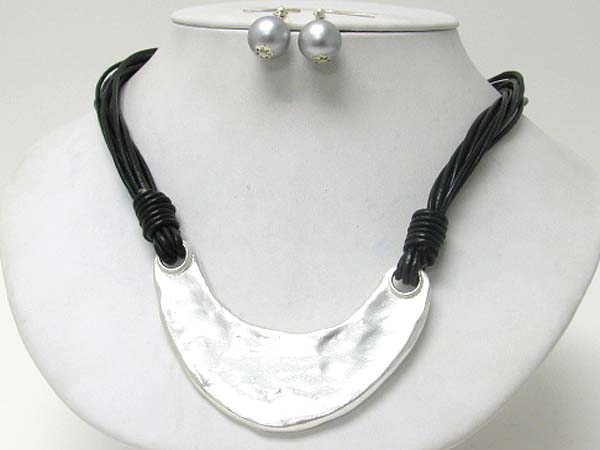 Hammered metal multi cord backing necklace earring set