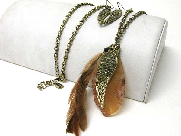 Natural feather and stione and metal wing dangle long necklace earring set