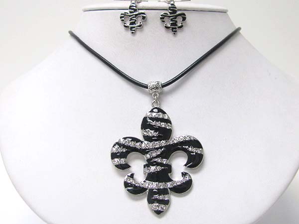 Crystal and enamel fleur de lis pendant necklace earring set