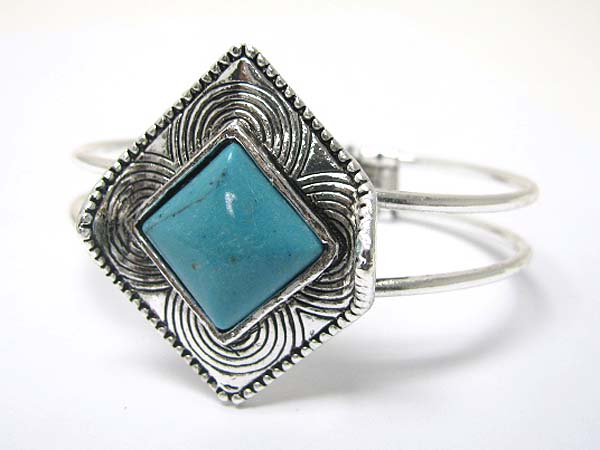 Turquoise stone mtal textured hinge bangle