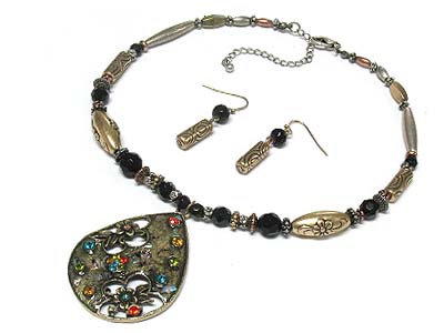 Crystal color stone deco metal oval pendant necklace and earring set