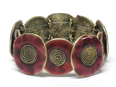 Multi round disk pattern stretch bangle 