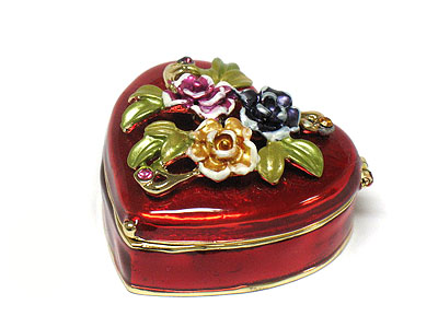 Flower decorated on heart jewerly box