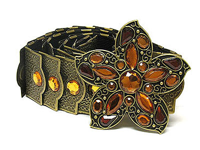 Flower buckle and metal scales stretch belt