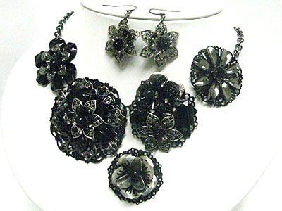 Large metal and glass round flower deco necklace earring set