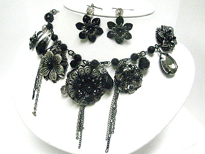 Large metal and glass round flower deco necklace earring set