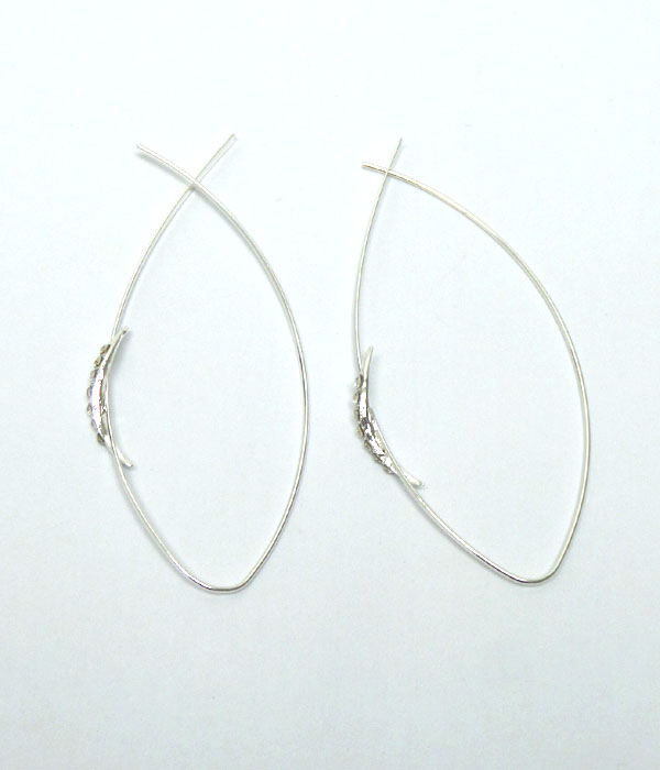 Thin  metal stones earrings