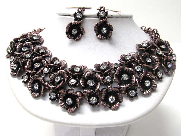 Multi crystal center metal flower link necklace earring set