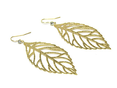 Metal cut out leaf earring