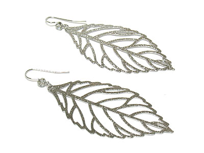 Metal cut out leaf earring