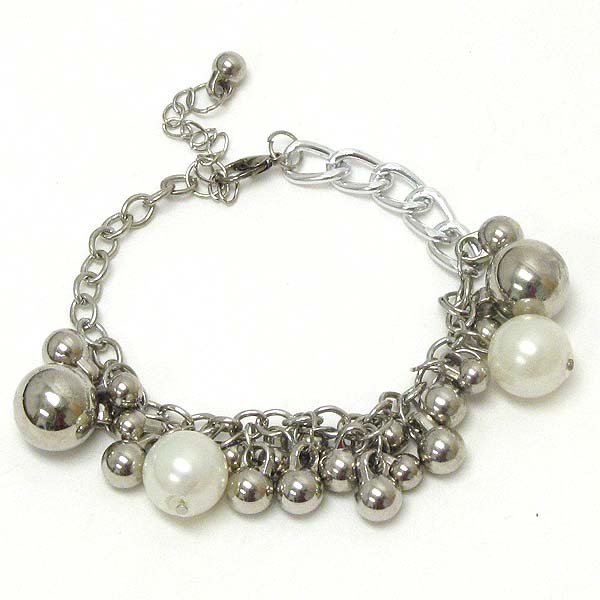 Multi pearl and metal ball dangle bracelet