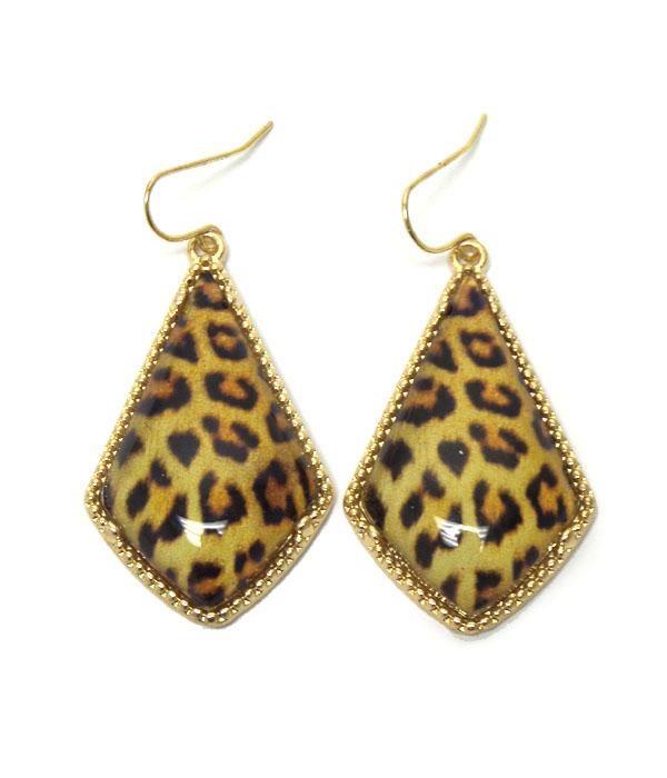 Animal print arrowhead drop earring