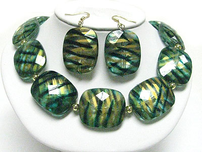 Facet animal pattern glass necklace earring set