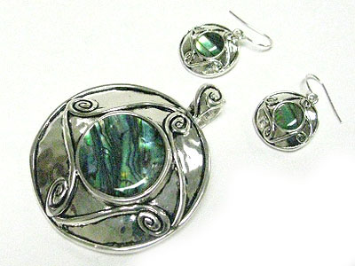 Abalone metal casting round pendant earring set