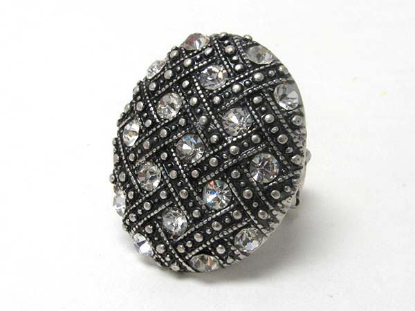 Crystal stud mesh textured metal oval stretch ring