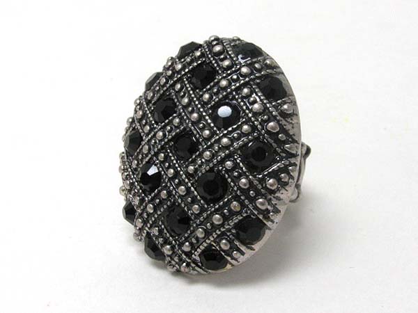 Crystal stud mesh textured metal oval stretch ring