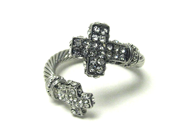 Crystal stud double cross flexible metal ring