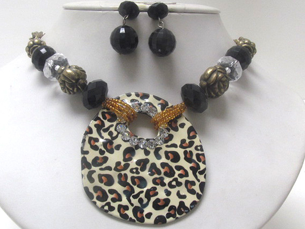 Crystal round metal cut out disk animal print drop crystal glass and flower metal chain necklace earring set