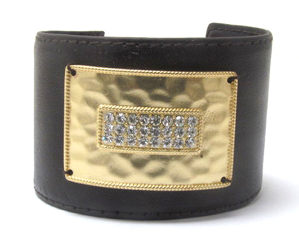 Crystal center deco on hammered plate leatherette adjustable bracelet