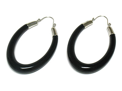 Formica oval drop earring