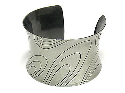 Carved deco metal cuff bangle