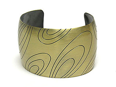 Carved deco metal cuff bangle