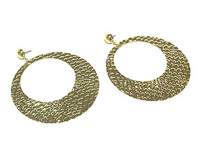 Embossed round metal earring