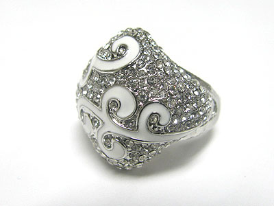 Crystal and enamel accent fashion metal ring