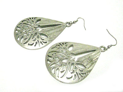 Metal cut out deco disk earring