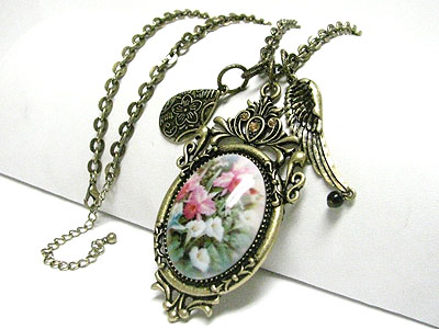 Antique style large flower cameo pendant long necklace