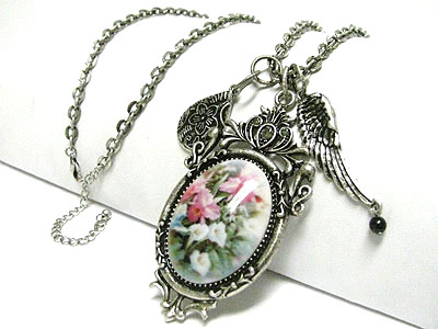 Antique style large flower cameo pendant long necklace