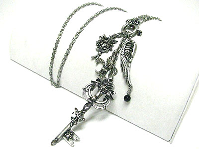 Antique style large crystal stud key pendant long necklace