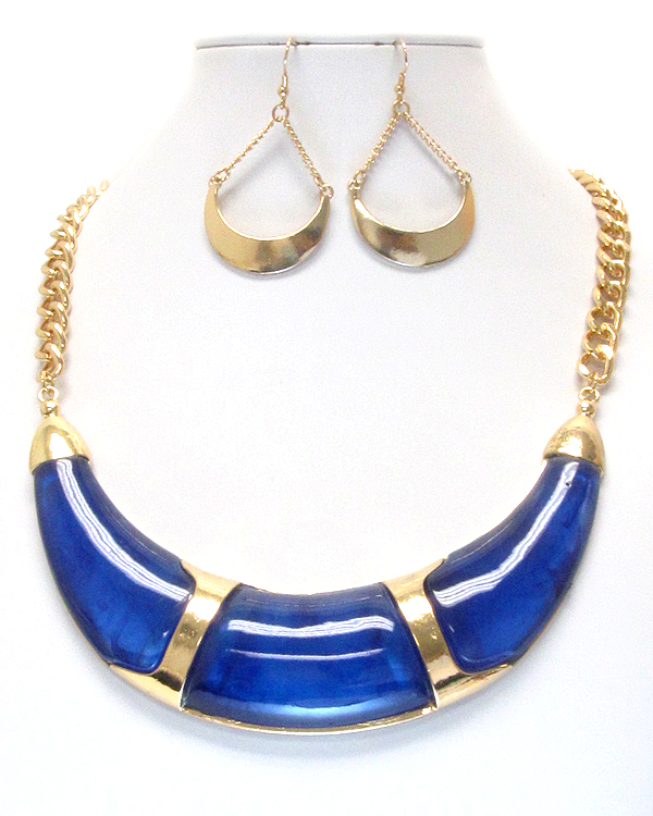 Formica crescent chocker necklace earring set