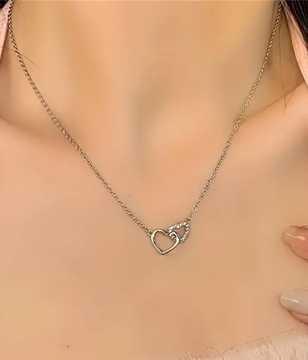 Double heart pendant necklace